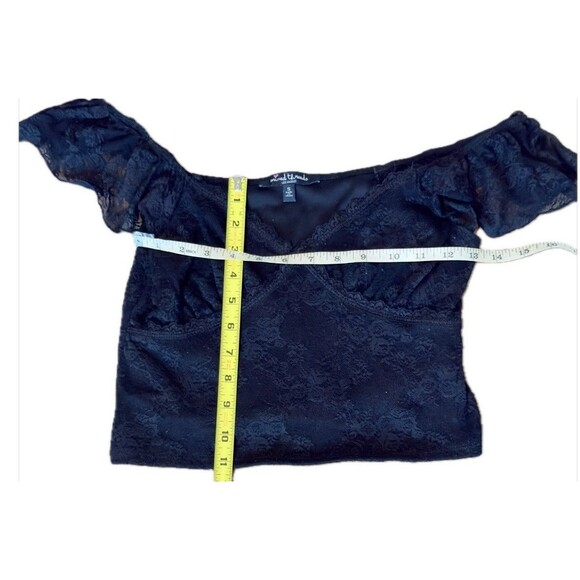 Mixed Threads Y2K Crop Top Black Lace Milkmaid Off Shoulder Women's S fairycore - Picture 4 of 4